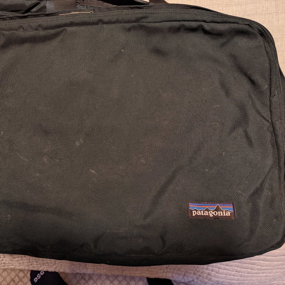 Patagonia messenger/backpack convertible